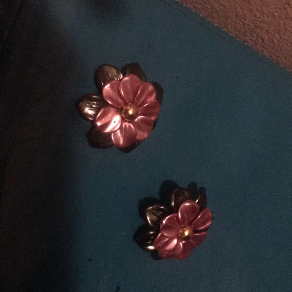 Flower earrings
